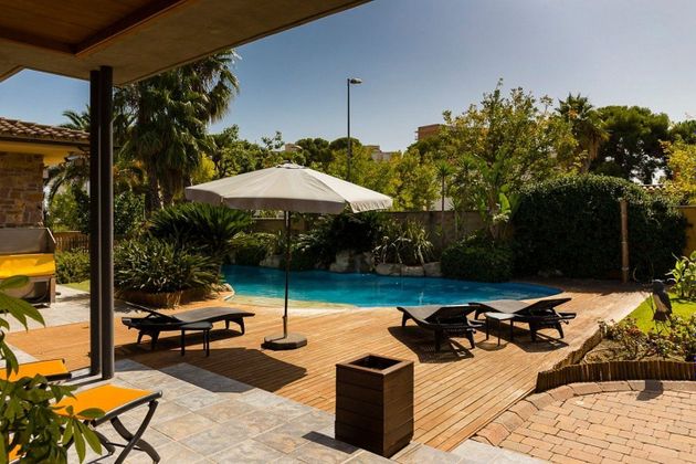Foto 2 de Xalet en venda a Escala, L´ de 7 habitacions amb terrassa i piscina