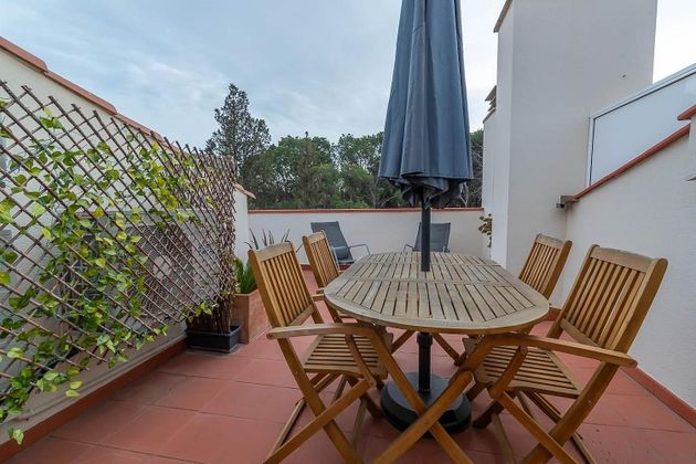Foto 1 de Ático en venta en Parc Bosc - Castell de 3 habitaciones con terraza y balcón