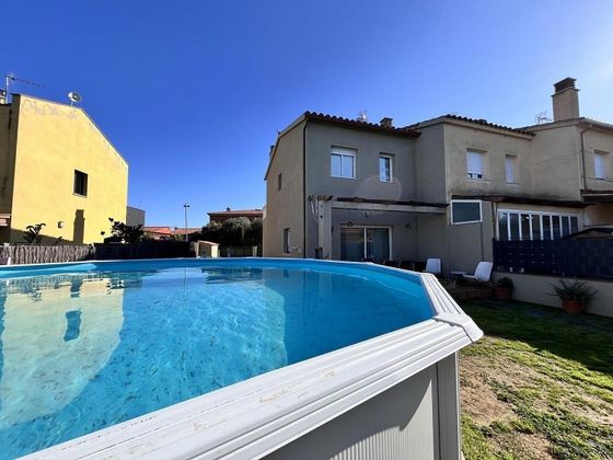 Foto 1 de Casa adossada en venda a Torroella de Fluvià de 3 habitacions amb terrassa i piscina