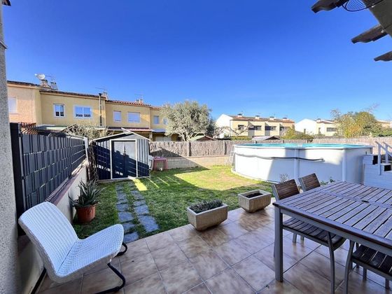 Foto 2 de Casa adossada en venda a Torroella de Fluvià de 3 habitacions amb terrassa i piscina