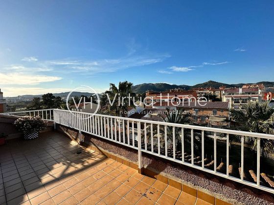 Foto 1 de Dúplex en venda a Centre - Pineda de Mar de 3 habitacions amb terrassa i balcó