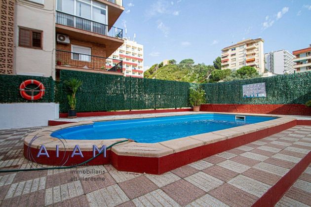 Foto 2 de Piso en venta en Calella de 2 habitaciones con terraza y piscina