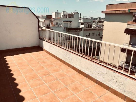 Foto 1 de Àtic en venda a Els Molins - La Devesa - El Poble-sec de 2 habitacions amb terrassa i balcó