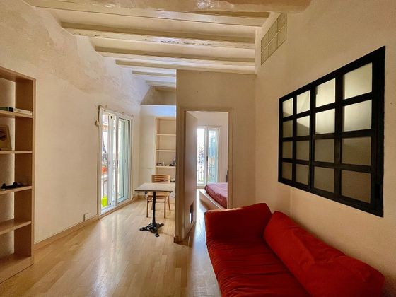 Foto 2 de Pis en venda a El Raval de 2 habitacions amb balcó