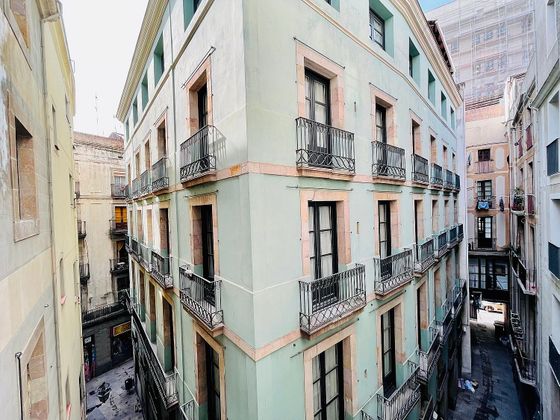 Foto 2 de Pis en venda a Sant Pere, Santa Caterina i la Ribera de 2 habitacions amb balcó i aire acondicionat