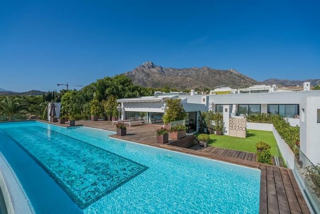 Foto 1 de Àtic en venda a Sierra Blanca de 5 habitacions amb terrassa i piscina