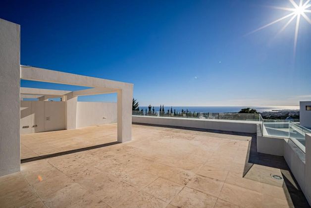 Foto 1 de Àtic en venda a Sierra Blanca de 4 habitacions amb terrassa i piscina