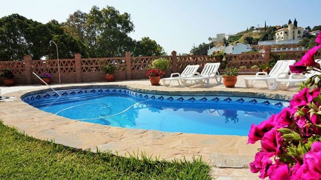 Foto 1 de Xalet en venda a Zona el Higuerón de 3 habitacions amb terrassa i piscina