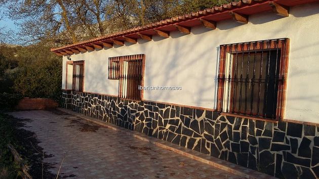 Foto 1 de Chalet en venta en Villanueva del Trabuco de 3 habitaciones con jardín y calefacción