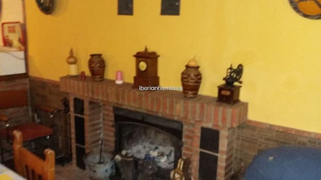Foto 2 de Xalet en venda a Villanueva del Trabuco de 3 habitacions amb jardí i calefacció