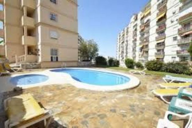 Foto 2 de Ático en venta en Parque de la Paloma de 1 habitación con terraza y piscina