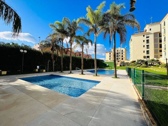 Foto 2 de Pis en venda a Arroyo de la Miel de 4 habitacions amb terrassa i piscina