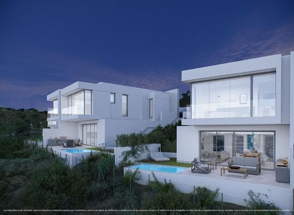 Foto 1 de Casa en venta en Lagos de 4 habitaciones con terraza y piscina