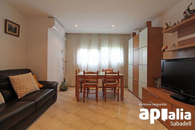Foto 1 de Pis en venda a Badia del Vallès de 3 habitacions amb aire acondicionat i calefacció