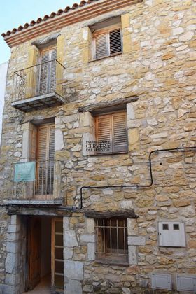 Foto 2 de Casa adossada en venda a Cervera del Maestre de 3 habitacions amb terrassa i balcó