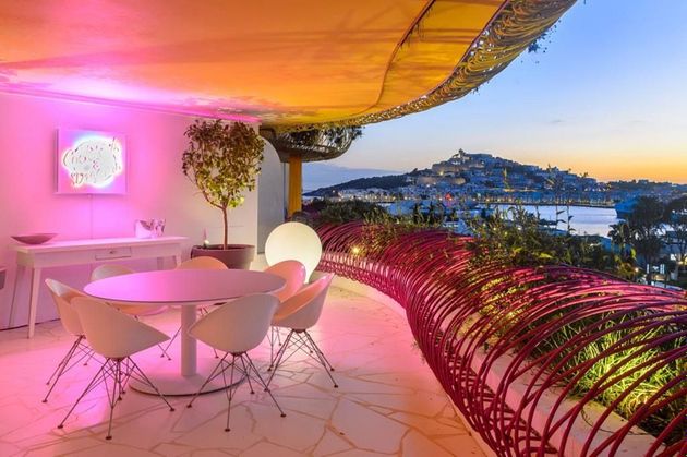 Foto 2 de Pis en venda a Marina Botafoc - Platja de Talamanca de 3 habitacions amb terrassa i piscina