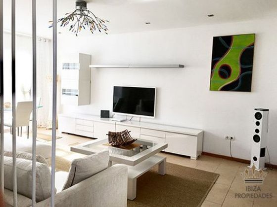 Foto 2 de Dúplex en venta en Marina Botafoc - Platja de Talamanca de 3 habitaciones con terraza y garaje