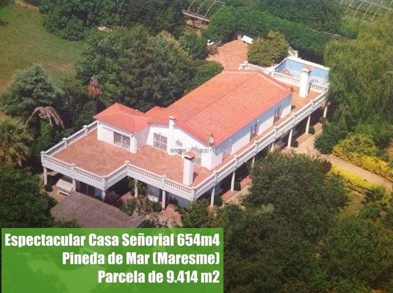 Foto 1 de Xalet en venda a Centre - Pineda de Mar de 5 habitacions amb terrassa i piscina