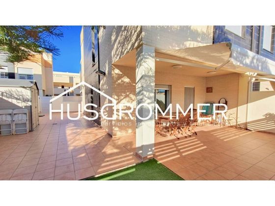 Foto 1 de Casa en venda a Playa de Almazora-Ben Afeli de 4 habitacions amb terrassa i piscina
