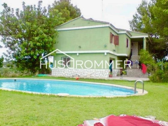 Foto 1 de Xalet en venda a Pedralba de 7 habitacions amb terrassa i piscina