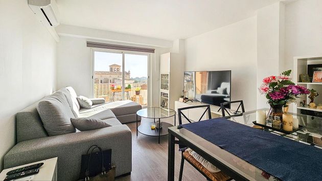 Foto 2 de Piso en venta en Génova de 3 habitaciones con terraza y aire acondicionado