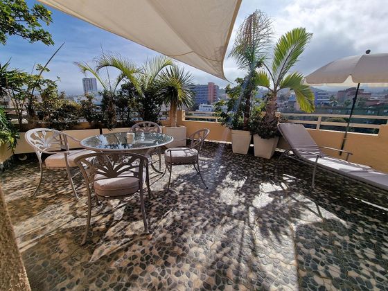 Foto 1 de Venta de ático en Playa Jardín de 2 habitaciones con terraza y piscina