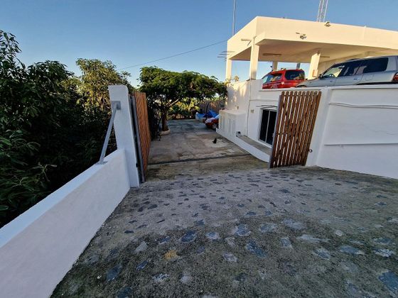 Foto 1 de Casa rural en venda a San Antonio - Las Arenas de 5 habitacions amb terrassa i piscina