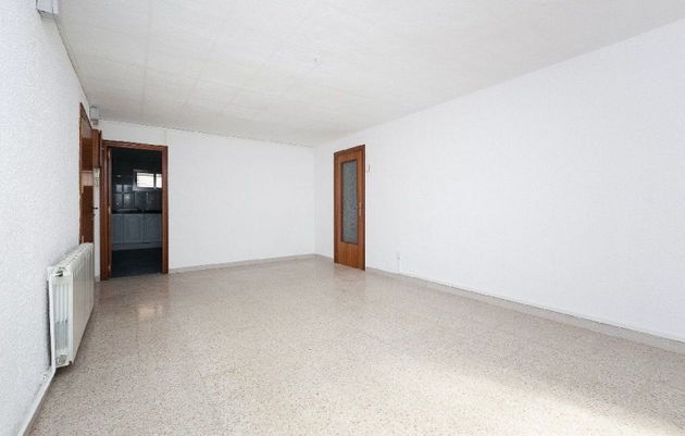 Foto 1 de Piso en venta en Les Torres - Ca n'Alzamora de 3 habitaciones con balcón y calefacción