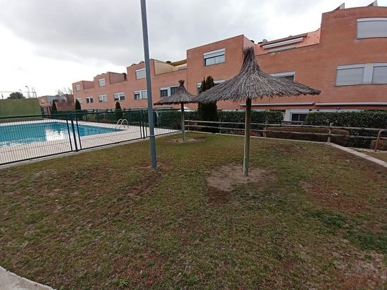Foto 2 de Venta de chalet en Can Casablanques de 4 habitaciones con terraza y piscina