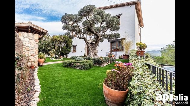 Foto 2 de Casa en venda a Sant Feliu del Racó de 5 habitacions amb terrassa i piscina