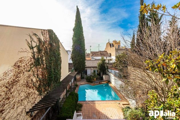 Foto 2 de Casa en venda a Centre - Sabadell de 5 habitacions amb terrassa i piscina