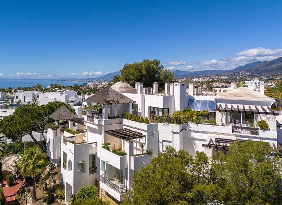 Foto 1 de Àtic en venda a urbanización Golf Río Real de 3 habitacions amb terrassa i piscina