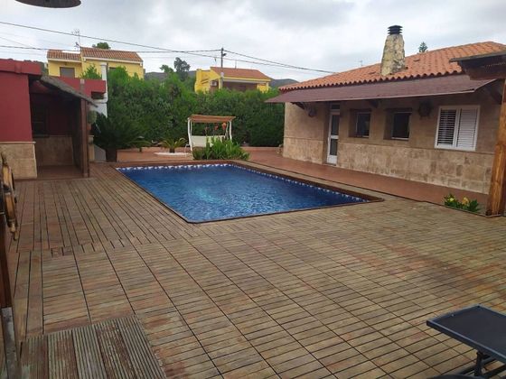 Foto 1 de Xalet en venda a Calicanto - Cumbres de Calicanto - Santo Domingo de 3 habitacions amb terrassa i piscina