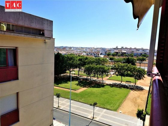 Foto 2 de Pis en venda a Lepe ciudad de 2 habitacions amb terrassa i garatge
