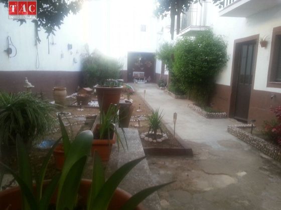 Foto 1 de Chalet en venta en Cortegana de 13 habitaciones con terraza y jardín