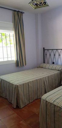 Foto 1 de Chalet en venta en La Antilla - Islantilla de 6 habitaciones con terraza y piscina