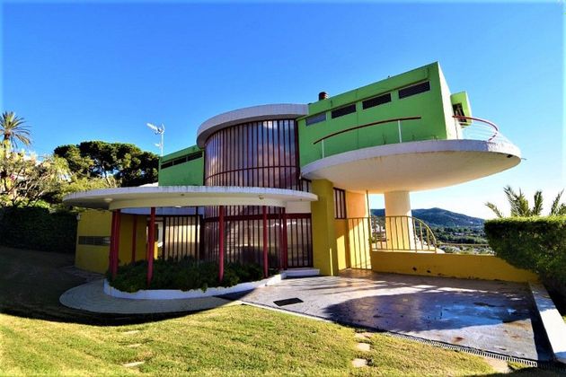 Foto 1 de Chalet en alquiler en Vallpineda - Santa Bàrbara de 3 habitaciones con terraza y piscina