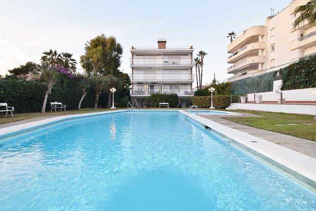 Foto 1 de Pis en lloguer a Can Girona - Terramar - Can Pei - Vinyet de 2 habitacions amb terrassa i piscina