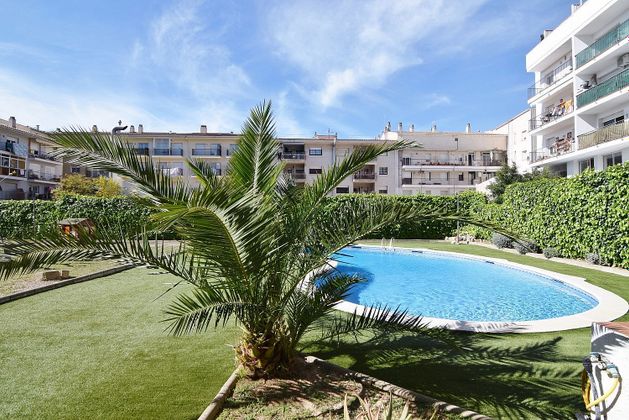 Foto 1 de Venta de piso en Sant Pere de Ribes Centro de 4 habitaciones con terraza y piscina