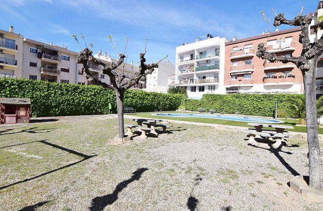 Foto 2 de Venta de piso en Sant Pere de Ribes Centro de 4 habitaciones con terraza y piscina