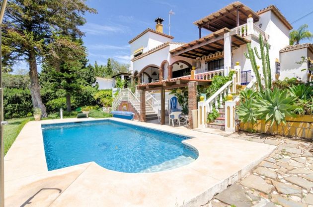 Foto 1 de Venta de chalet en Campo de Mijas de 4 habitaciones con terraza y piscina