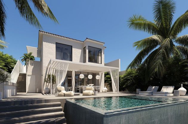 Foto 1 de Xalet en venda a Puerto Banús de 5 habitacions amb terrassa i piscina