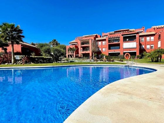 Foto 2 de Àtic en venda a calle Altabaca de la Torre de 3 habitacions amb terrassa i piscina