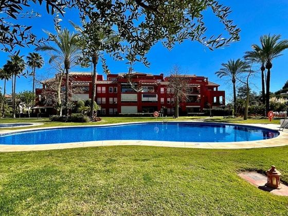 Foto 1 de Àtic en venda a calle Altabaca de la Torre de 3 habitacions amb terrassa i piscina