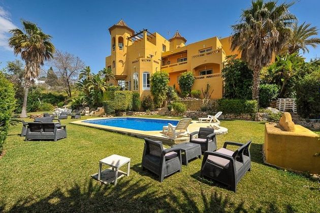 Foto 1 de Xalet en venda a urbanización El Rosario de 8 habitacions amb terrassa i piscina