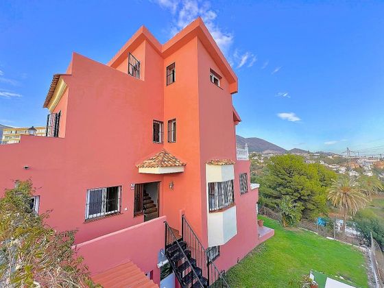 Foto 2 de Casa en venda a calle Los Camachos de 5 habitacions amb terrassa i piscina