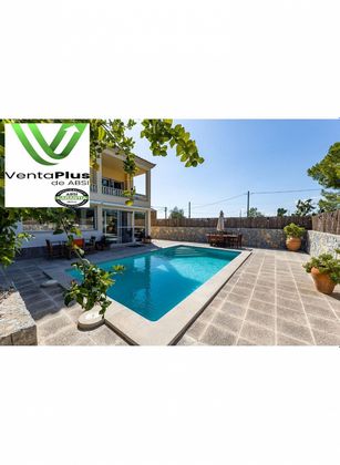 Foto 1 de Xalet en venda a Establiments - Son Espanyol - Son Sardina de 7 habitacions amb terrassa i piscina