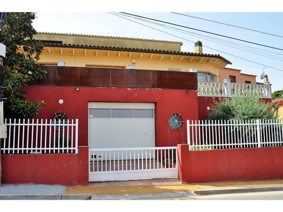 Foto 2 de Casa en venta en calle De Ramon Berenguer de 4 habitaciones con terraza y piscina
