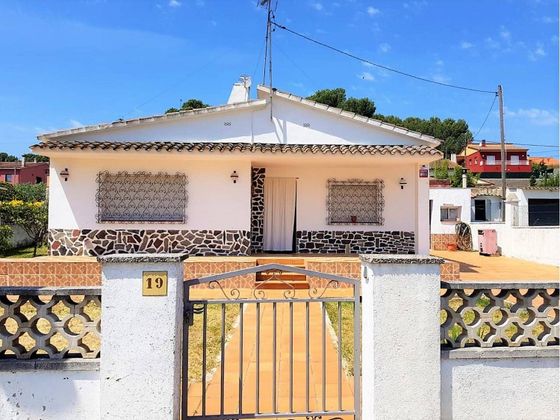 Foto 1 de Casa en venda a calle Canigó de 3 habitacions amb terrassa i garatge