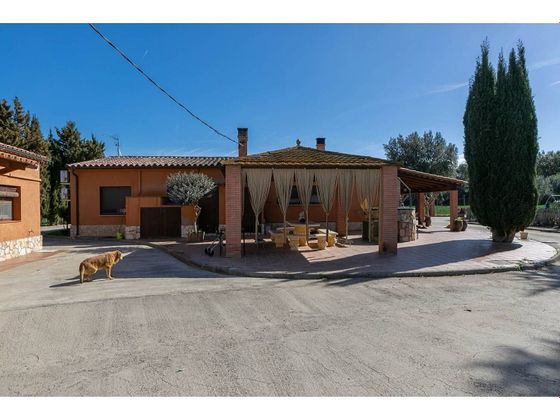 Foto 2 de Casa rural en venta en Forallac de 6 habitaciones con terraza y piscina